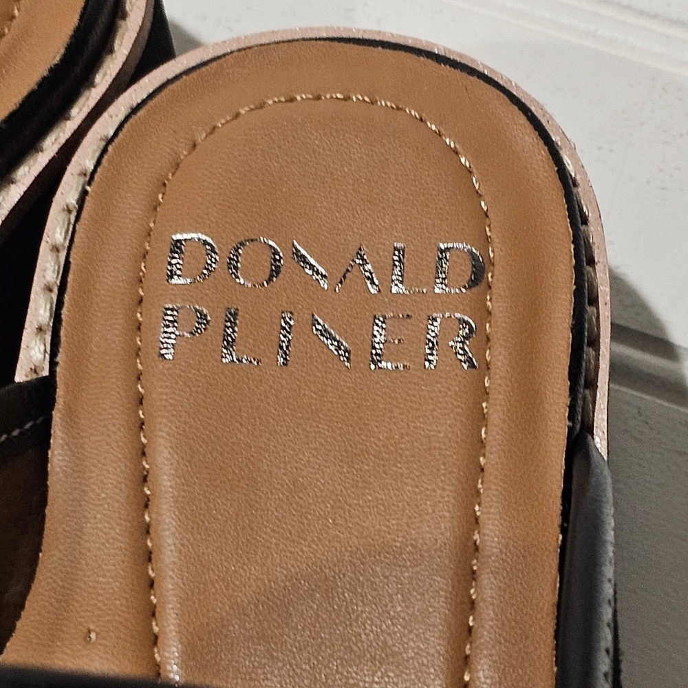Donald Pliner Elta Leather Horse-Bit Chunky Sole Women's 7.5 NWOB - Picture 5 of 8